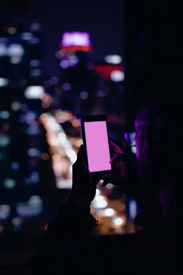云端恋人 短剧 封面 · 科幻 爱情